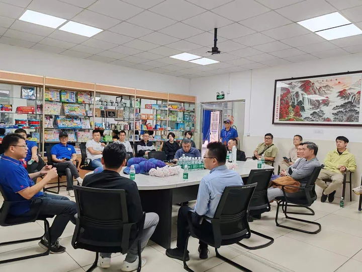 Customer factory visit — photograph 4
