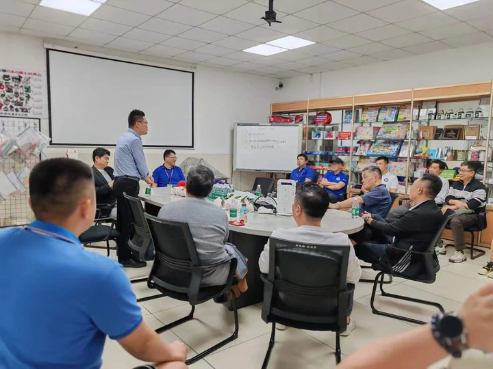 Customer factory visit — photograph 2